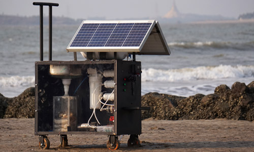 Solar seawater desalination